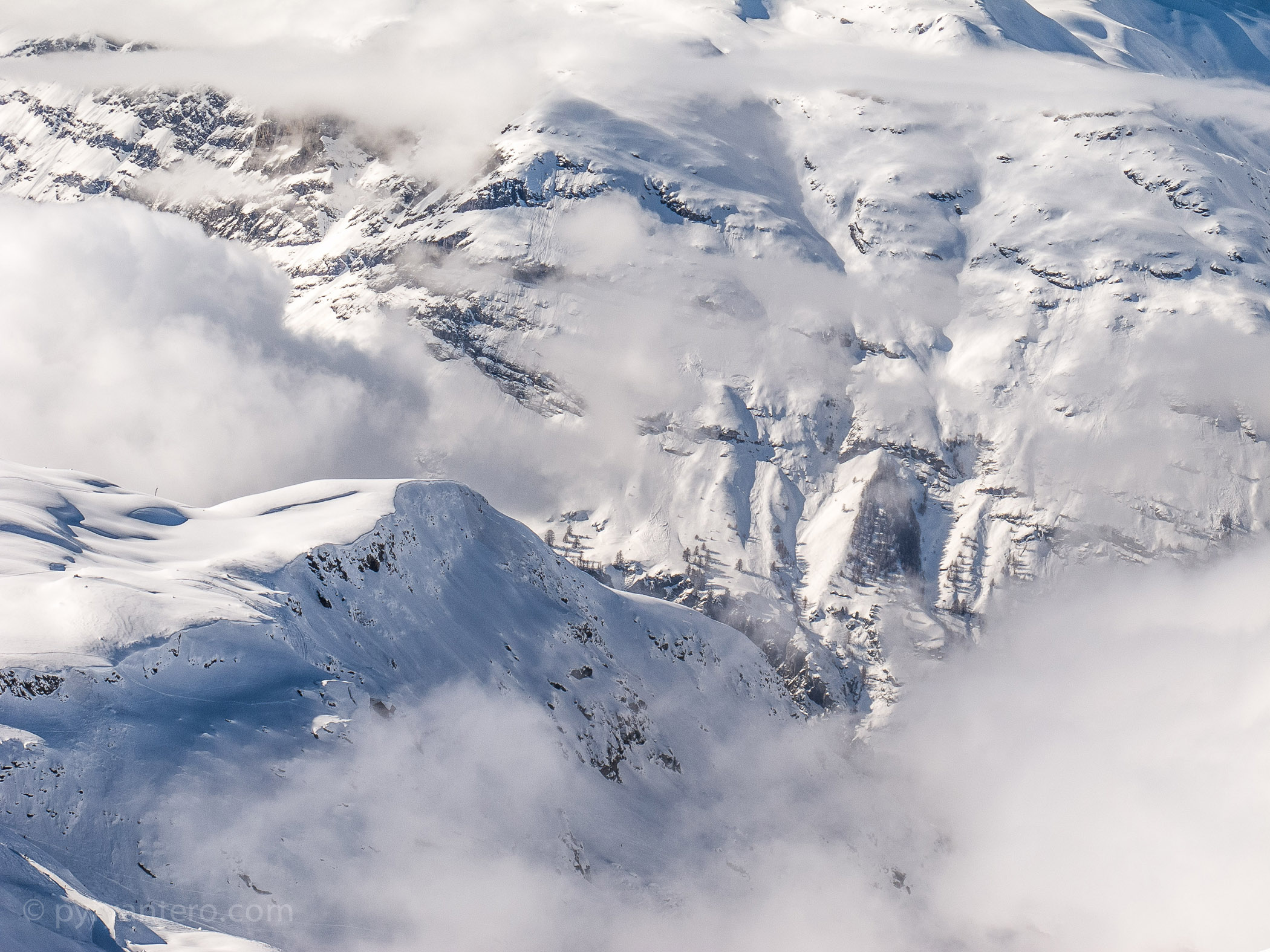 Above the clouds in Chamonix, Mont Blanc, France, © Pyry Antero Photography, Pyry Pietiläinen